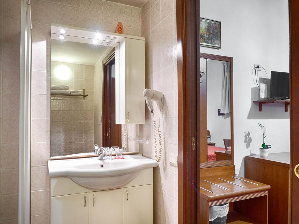 Sunny Guest House Рим Экстерьер фото