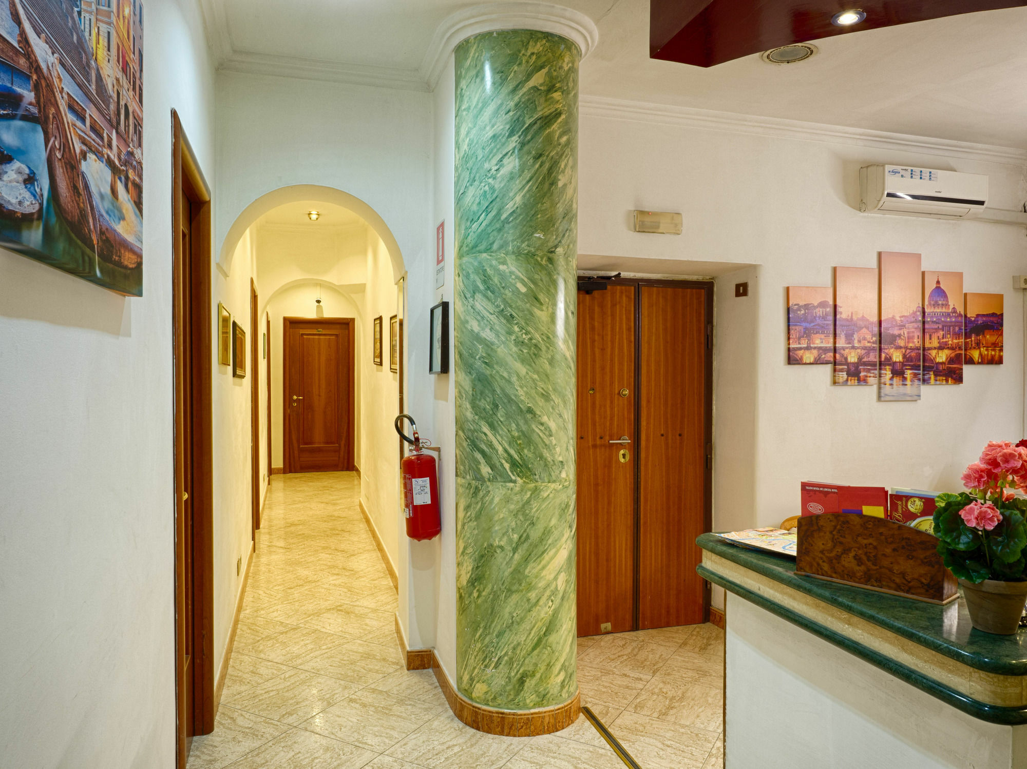 Sunny Guest House Рим Экстерьер фото