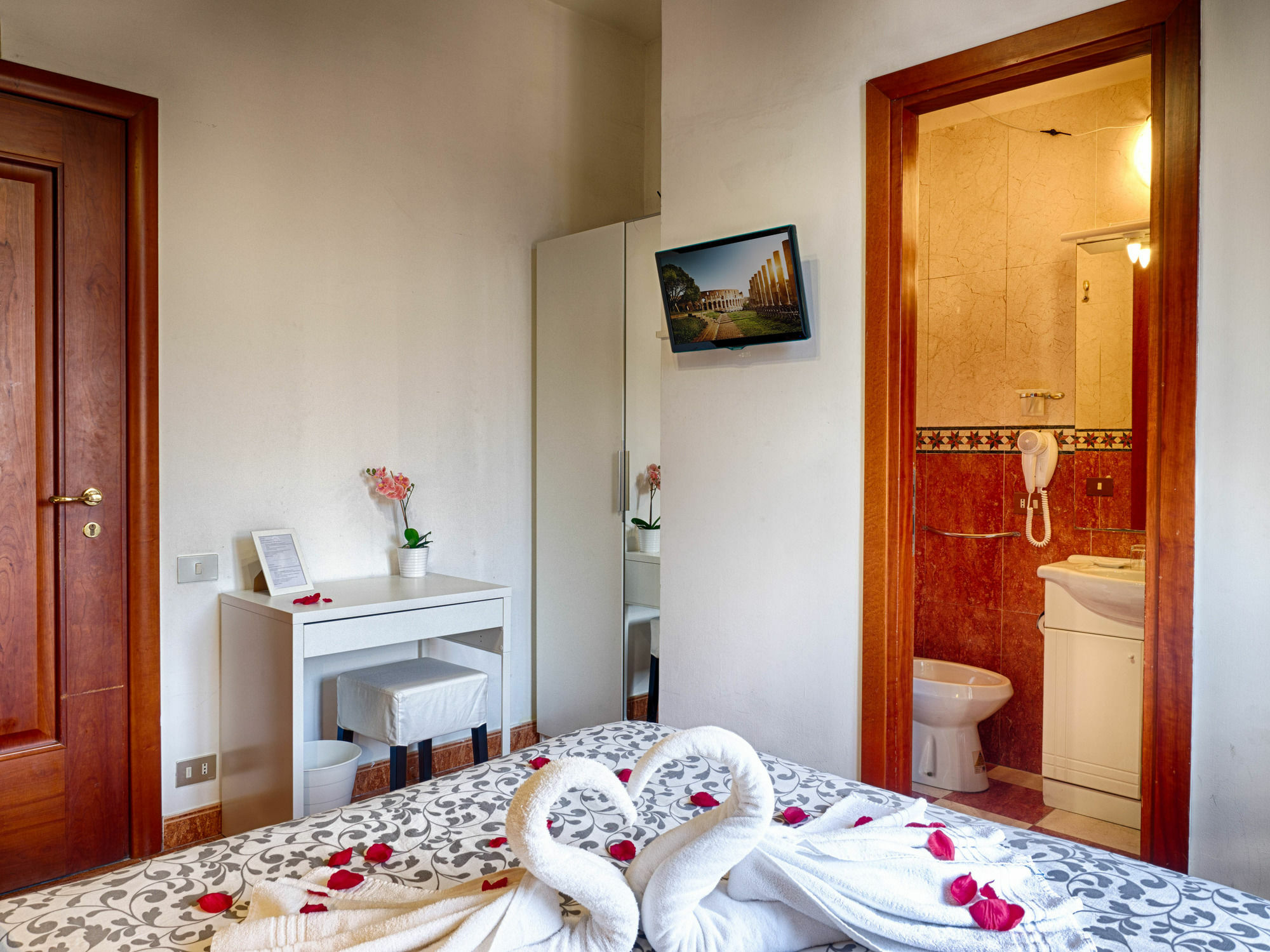 Sunny Guest House Рим Экстерьер фото